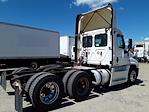 Used 2018 Freightliner Cascadia Day Cab 6x4, Semi Truck for sale #749104 - photo 5