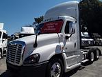 Used 2018 Freightliner Cascadia Day Cab 6x4, Semi Truck for sale #753661 - photo 3