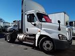 Used 2018 Freightliner Cascadia Day Cab 4x2, Semi Truck for sale #764921 - photo 4