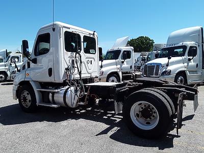 Used 2018 Freightliner Cascadia Day Cab 4x2, Semi Truck for sale #772587 - photo 2