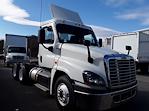 Used 2018 Freightliner Cascadia Day Cab 6x4, Semi Truck for sale #780513 - photo 4