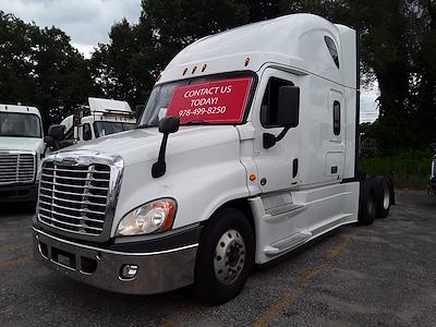 Used 2019 Freightliner Cascadia Sleeper Cab 6x4, Semi Truck for sale #806097 - photo 1