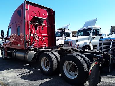 Used 2019 Freightliner Cascadia Sleeper Cab 6x4, Semi Truck for sale #807625 - photo 2