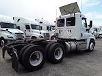 Used 2019 Freightliner Cascadia Day Cab 6x4, Semi Truck for sale #813308 - photo 5