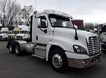 Used 2019 Freightliner Cascadia Day Cab 6x4, Semi Truck for sale #863355 - photo 4