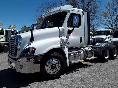 Used 2019 Freightliner Cascadia Day Cab 6x4, Semi Truck for sale #863361 - photo 1