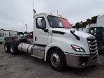 Used 2019 Freightliner Cascadia Day Cab 6x4, Semi Truck for sale #863578 - photo 4