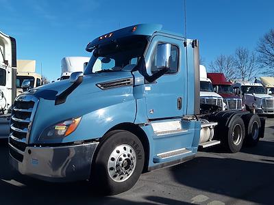 Used 2019 Freightliner Cascadia Day Cab 6x4, Semi Truck for sale #877135 - photo 1