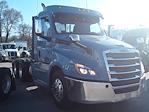 Used 2019 Freightliner Cascadia Day Cab 6x4, Semi Truck for sale #877135 - photo 9