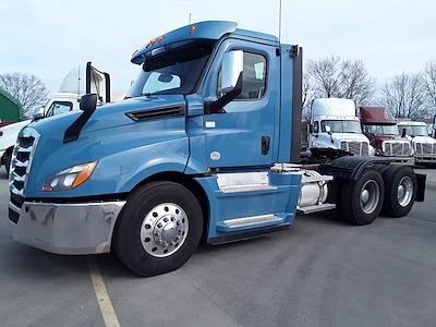 Used 2020 Freightliner Cascadia Day Cab 6x4, Semi Truck for sale #877136 - photo 1