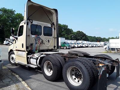 Used 2020 Freightliner Cascadia Day Cab 6x4, Semi Truck for sale #896309 - photo 2