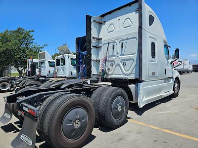 Used 2020 Freightliner Cascadia Sleeper Cab 6x4, Semi Truck for sale #264544 - photo 2