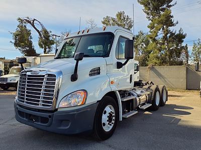 Used 2016 Freightliner Cascadia Day Cab 6x4, Semi Truck for sale #373507 - photo 1