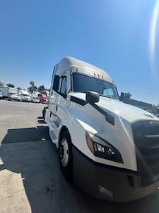 Used 2022 Freightliner Cascadia Sleeper Cab 6x4, Semi Truck for sale #553827 - photo 1