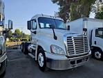 Used 2018 Freightliner Cascadia Day Cab 6x4, Semi Truck for sale #790939 - photo 1