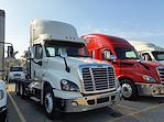 Used 2019 Freightliner Cascadia Day Cab 6x4, Semi Truck for sale #791113 - photo 3