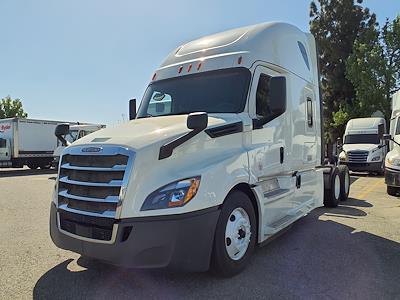 Used 2019 Freightliner Cascadia Sleeper Cab 6x4, Semi Truck for sale #814546 - photo 1