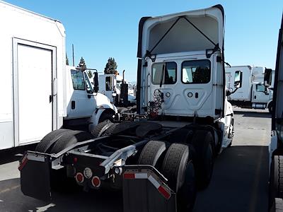 Used 2019 Freightliner Cascadia Day Cab 6x4, Semi Truck for sale #829252 - photo 2