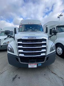 Used 2019 Freightliner Cascadia Sleeper Cab 6x4, Semi Truck for sale #867360 - photo 2