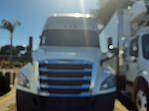 Used 2019 Freightliner Cascadia Sleeper Cab 6x4, Semi Truck for sale #877728 - photo 4