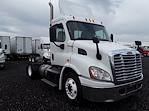 Used 2014 Freightliner Cascadia Day Cab 4x2, Semi Truck for sale #304214 - photo 1