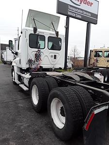 Used 2015 Freightliner Cascadia Day Cab 6x4, Semi Truck for sale #308006 - photo 2