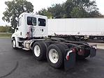 Used 2016 Freightliner Cascadia Day Cab 6x4, Semi Truck for sale #646744 - photo 5