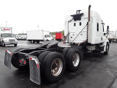 Used 2017 Freightliner Cascadia Sleeper Cab 6x4, Semi Truck for sale #674289 - photo 2