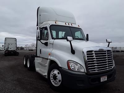 Used 2017 Freightliner Cascadia Day Cab 6x4, Semi Truck for sale #676421 - photo 1