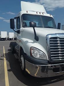 Used 2018 Freightliner Cascadia Day Cab 6x4, Semi Truck for sale #751191 - photo 1