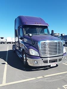 Used 2019 Freightliner Cascadia Sleeper Cab 6x4, Semi Truck for sale #837003 - photo 1