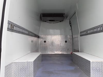 Used 2019 Freightliner Sprinter 2500 4x2, Refrigerated Body for sale #238368 - photo 2