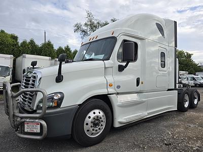 Used 2020 Freightliner Cascadia Sleeper Cab 6x4, Semi Truck for sale #270257 - photo 1