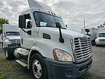 Used 2015 Freightliner Cascadia Day Cab 4x2, Semi Truck for sale #311009 - photo 4