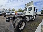 Used 2015 Freightliner Cascadia Day Cab 4x2, Semi Truck for sale #311009 - photo 5