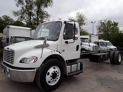 Used 2015 Freightliner M2 106 Conventional Cab 4x2, Cab Chassis for sale #345479 - photo 1