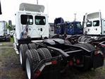 Used 2013 Freightliner Cascadia Day Cab, Semi Truck for sale #485184 - photo 2