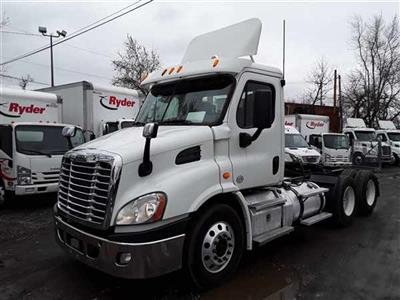 Used 2013 Freightliner Cascadia Day Cab 6x4, Semi Truck for sale #489683 - photo 1