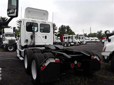Used 2013 Freightliner Cascadia Day Cab 6x4, Semi Truck for sale #497877 - photo 2