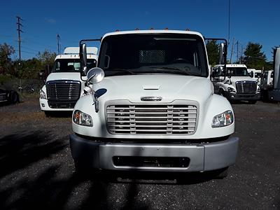 Used 2013 Freightliner M2 106 4x2, 24' Stake Bed for sale #497879 - photo 2