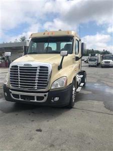 Used 2013 Freightliner Cascadia Day Cab 4x2, Semi Truck for sale #512139 - photo 1