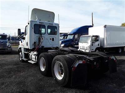 Used 2014 Freightliner Cascadia Day Cab 6x4, Semi Truck for sale #525049 - photo 2