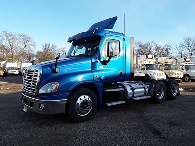 Used 2014 Freightliner Cascadia Day Cab 6x4, Semi Truck for sale #527238 - photo 1