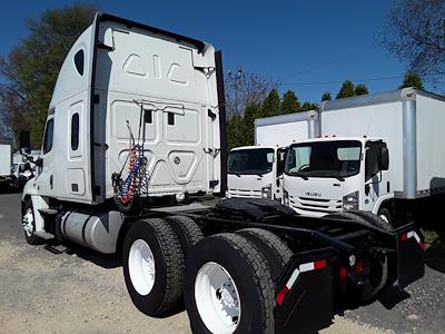 Used 2016 Freightliner Cascadia Sleeper Cab 6x4, Semi Truck for sale #644949 - photo 1