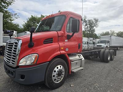 Used 2016 Freightliner Cascadia Day Cab 6x4, Cab Chassis for sale #649700 - photo 1