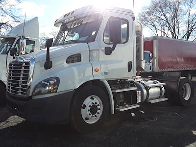 Used 2016 Freightliner Cascadia Day Cab 4x2, Semi Truck for sale #655270 - photo 1