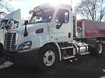 Used 2016 Freightliner Cascadia Day Cab 4x2, Semi Truck for sale #655270 - photo 1