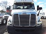 Used 2016 Freightliner Cascadia Day Cab 4x2, Semi Truck for sale #655270 - photo 3