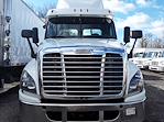 Used 2017 Freightliner Cascadia Day Cab 6x4, Semi Truck for sale #664376 - photo 2