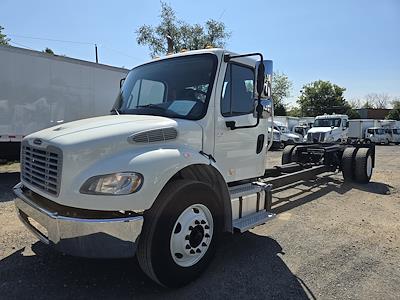 Used 2017 Freightliner M2 106 Conventional Cab 4x2, Cab Chassis for sale #664836 - photo 1